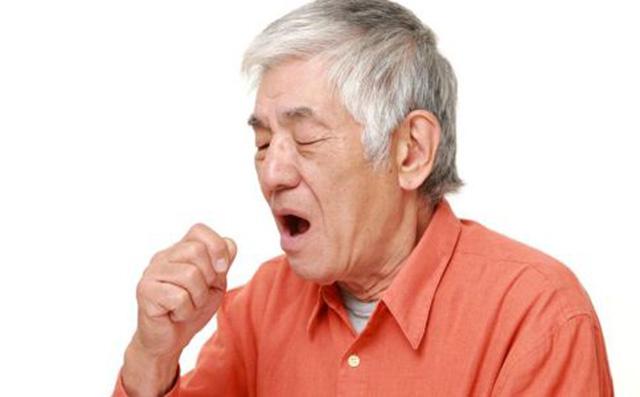 小心！长时间咳痰可能是气管炎